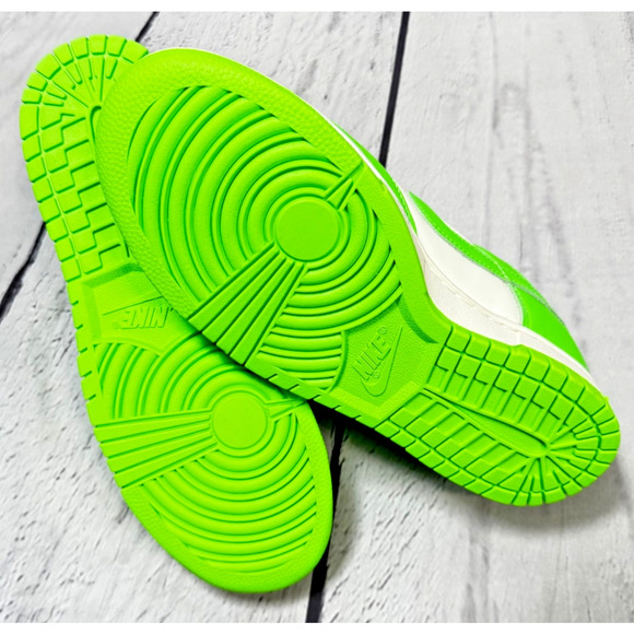 Nike Dunk Low “Sail/Green Strike” Women’s Shoes | Size 10 - Picture 7 of 9